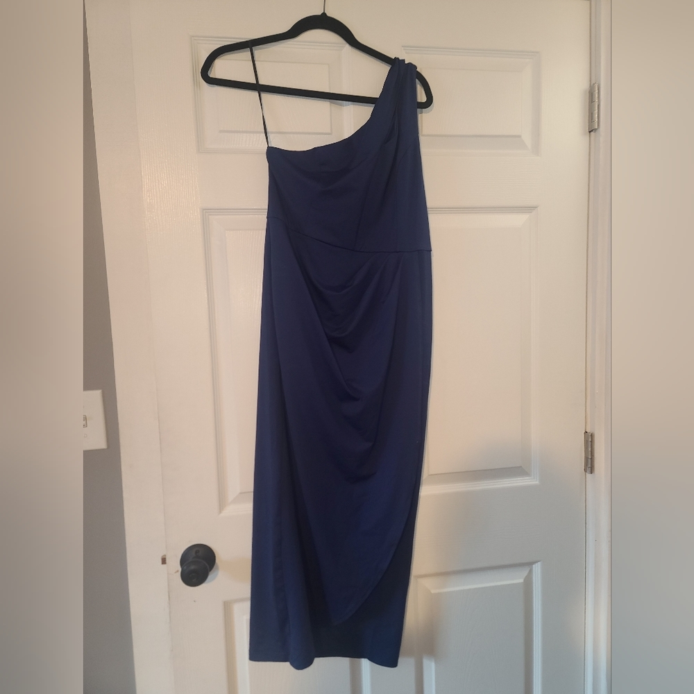 One shoulder dress